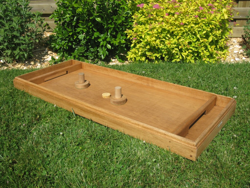 Photo floutée de la location 'La table à glisser' servant de fond